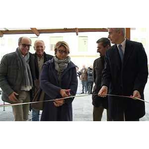 Maria Sandra Telesca (Assessore regionale Salute) e Paolo Bordon (Direttore generale Azienda Assistenza Sanitaria n. 5 "Friuli Occidentale") all'inaugurazione di una prima parte di lavori di ristrutturazione all'Ospedale - Maniago 09/12/2015