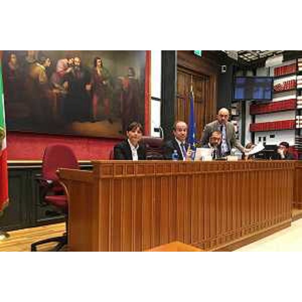 Debora Serracchiani (Presidente Regione Friuli Venezia Giulia), e Andrea Mazziotti di Celso (Presidente Prima Commissione), in audizione in Prima Commissione alla Camera dei Deputati - Roma 10/12/2015