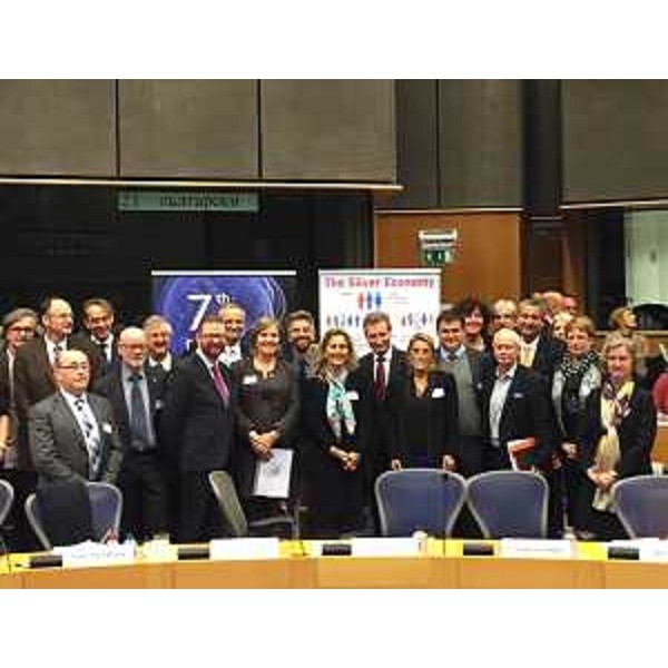 Loredana Panariti (Assessore regionale Lavoro, Ricerca e Università) alla quarta conferenza dei partner della European Innovation Partnership on Active and Healthy Ageing (parte integrante del settimo Summit europeo sull'Innovazione), al Parlamento Europeo - Bruxelles 09/12/2015