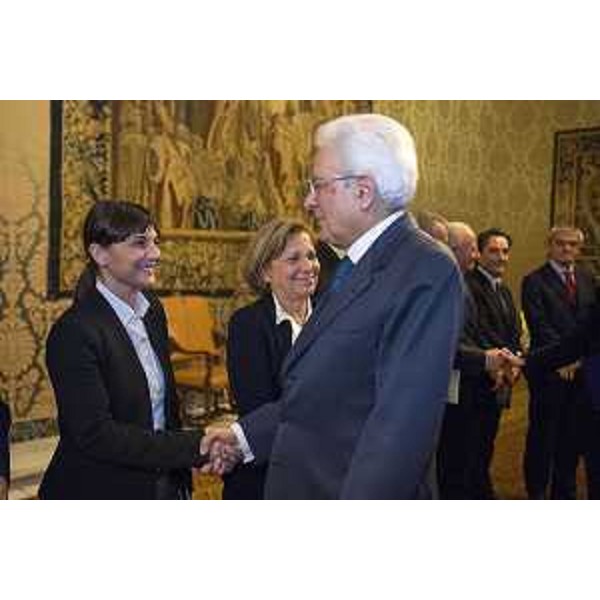 Debora Serracchiani (Presidente Regione Friuli Venezia Giulia) saluta Sergio Mattarella (Presidente Repubblica Italiana) all'inaugurazione della mostra "Presepi d'Italia. Le tradizioni regionali al Quirinale" - Roma 10/12/2015 (Foto Francesco Ammendola)