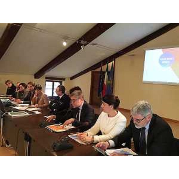 La Giunta del Friuli Venezia Giulia durante la conferenza stampa di fine anno, con la presidente Debora Serracchiani, il vicepresidente Sergio Bolzonello e gli assessori regionali - Villa Manin di Passariano (Codroipo) 22/12/2015