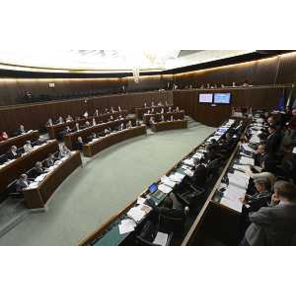 Votazioni d'Aula nel corso dell'ultima giornata di esame dei provvedimenti finanziari che ha visto l'approvazione della legge di Stabilità, in Consiglio regionale - Trieste 17/12/2015