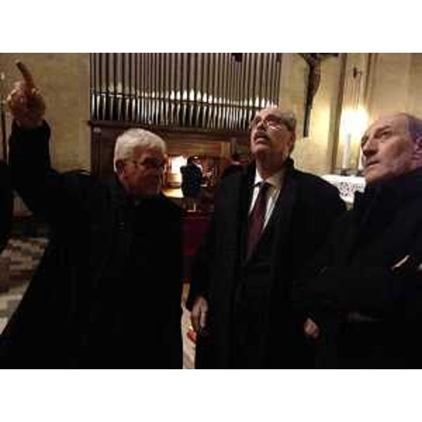 Monsignor Giancarlo Stival (Abate), Gianni Torrenti (Assessore regionale Cultura) e Daniele Gerolin (Consigliere regionale) in occasione dell'apertura della Porta Santa dell'Abbazia benedettina di Santa Maria in Silvis - Sesto al Reghena (PN) 30/12/2015