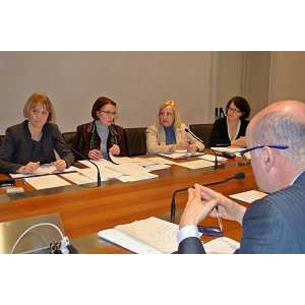 Il Tavolo tecnico sulla tutela transfrontaliera (FVG-Slovenia) del vino Terrano, con Tanja Strniša (Sottosegretario Ministero Agricoltura, Foreste e Alimentazione Slovenia), Ingrid Sergaš (Console generale di Slovenia in Italia) e Francesco Miniussi (Vicedirettore centrale Area risorse agricole, forestali e ittiche Regione FVG) - Trieste 08/01/2016