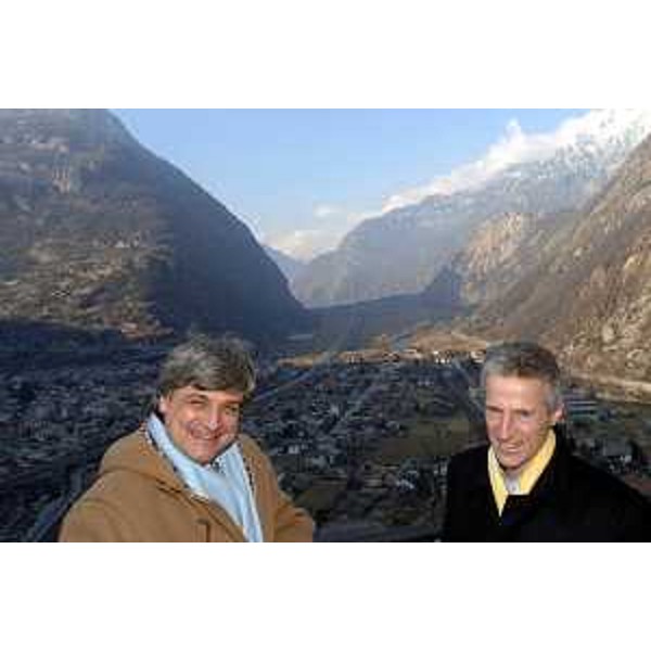 Riccardo Illy (Presidente Regione Friuli Venezia Giulia) Luciano Caveri (Presidente Regione Valle D'Aosta) alla celebrazione dei 60 anni autonomia della Valle D'Aosta (Aosta, 26/02/06)