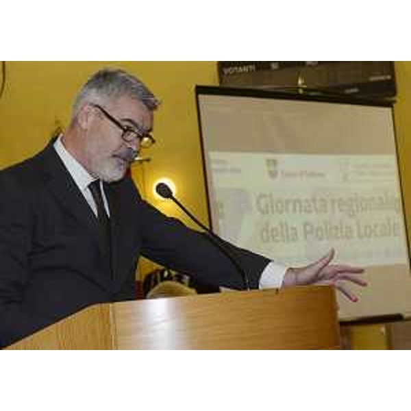 Paolo Panontin (Assessore regionale Autonomie locali e Coordinamento Riforme) alla VII Giornata regionale della Polizia locale - Pordenone 20/01/2016