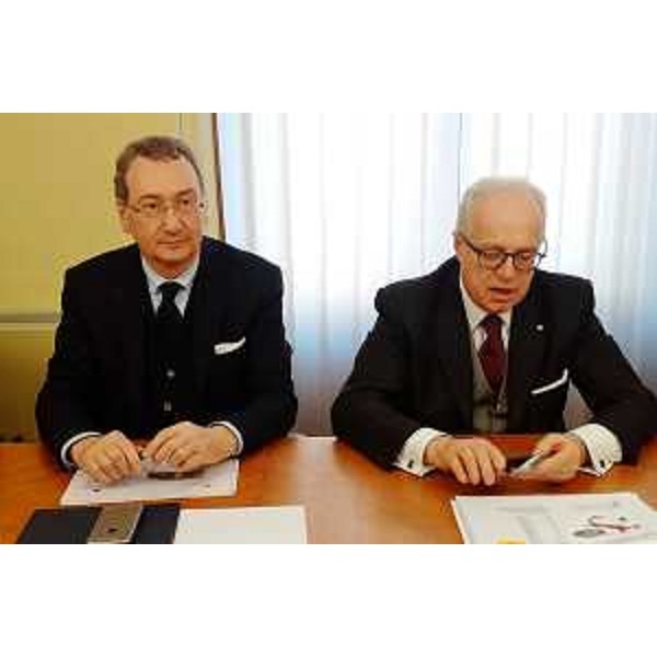 Sergio Bolzonello (Vicepresidente Regione FVG e assessore Attività produttive) e Alberto Marchiori (Presidente Confcommercio FVG) alla presentazione della ricerca "Imprese Friuli Venezia Giulia - Gennaio 2016 / Osservatorio andamento Imprese FVG" - Trieste 21/01/2016 (Foto Marco Ballico)