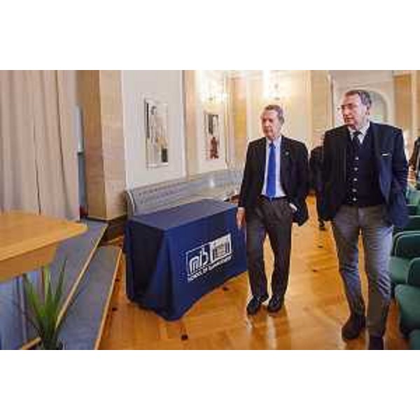 Vladimir Nanut (Direttore MIB) e Sergio Bolzonello (Vicepresidente Regione FVG e assessore Attività produttive) al MIB School of Management - Trieste 21/01/2016 (Foto Marino Sterle)