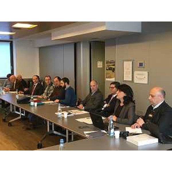 Mariagrazia Santoro (Assessore regionale Infrastrutture e Mobilità FVG) al tavolo di confronto tra Regione Autonoma Friuli Venezia Giulia, Provincia Autonoma di Bolzano, Società Ferrovie Udine Cividale (FUC), Trenitalia e SAD (Società di trasporto altoatesina) - Bolzano 23/01/2016