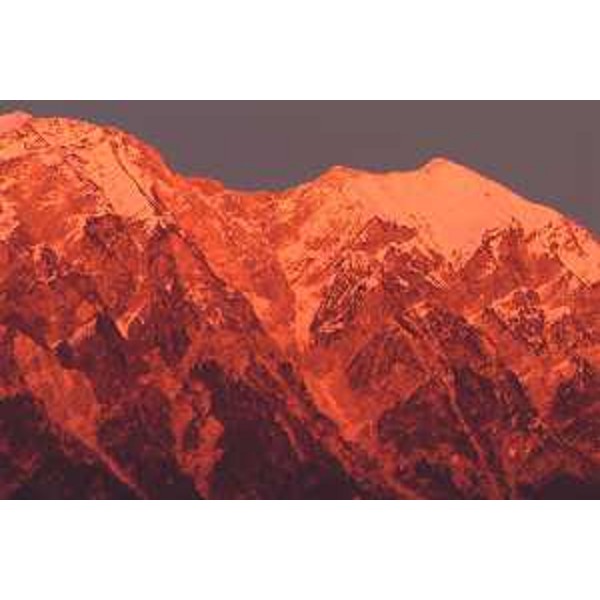 Il Monte Chiampon al tramonto, visto da Osoppo (Udine). Foto: Archivio del Corpo forestale regionale - Marco Pradella