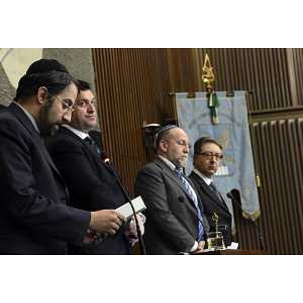 Celebrazione della Giornata della Memoria [27 gennaio] nell'Aula del Consiglio regionale del Friuli Venezia Giulia, con Franco Iacop (Presidente), Eliezer Shai Di Martino (Rabbino capo Trieste e FVG) e Alessandro Salonichio (Presidente Comunità ebraica Trieste) - Trieste 26/01/2016