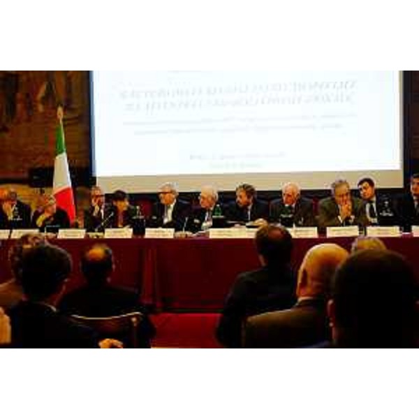 Debora Serracchiani (Presidente Regione Friuli Venezia Giulia) interviene al seminario "Il futuro delle Regioni a statuto speciale alla luce della riforma costituzionale", nella Sala della Regina di Palazzo Montecitorio - Roma 27/01/2016