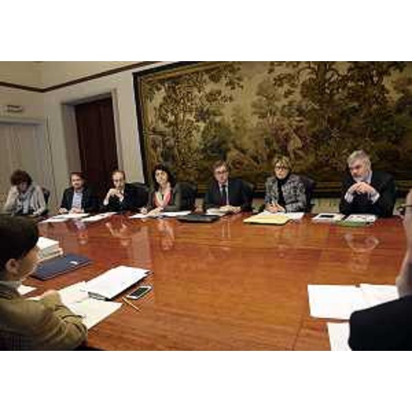 Gli assessori regionali Loredana Panariti (Lavoro), Cristiano Shaurli (Risorse agricole), Gianni Torrenti (Cultura), Mariagrazia Santoro (Infrastrutture), Francesco Peroni (Finanze), Maria Sandra Telesca (Salute) e Paolo Panontin (Autonomie locali) durante la riunione della Giunta del FVG - Trieste 05/02/2016