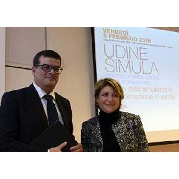 Luigi Arru (Assessore Sanità Regione Sardegna) e Maria Sandra Telesca (Assessore Salute Regione Friuli Venezia Giulia) all'inaugurazione del Centro di Simulazione e Alta Formazione (CSAF) presso l'Azienda Ospedaliero-Universitaria Santa Maria della Misericordia - Udine 05/02/2016