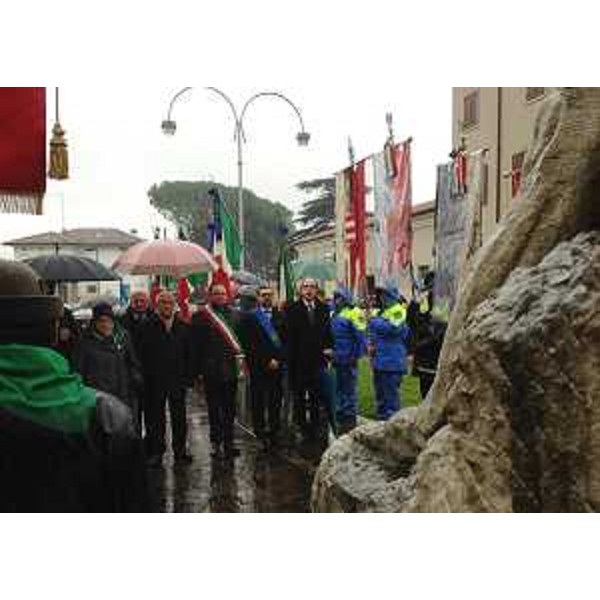 Franco Marini (Presidente Comitato storico-scientifico anniversari di interesse nazionale), Claudio Zani (Sindaco Faedis), Fabrizio Pitton (Presidente Consiglio Provincia Udine) e Gianni Torrenti (Assessore regionale Cultura) alla cerimonia commemorativa del LXXI anniversario dell'eccidio delle Malghe di Porzus - Faedis 07/02/2016