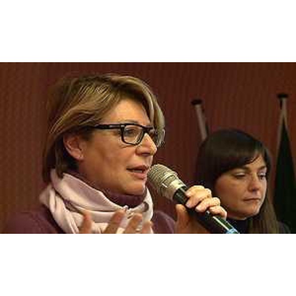 Maria Sandra Telesca (Assessore regionale Salute) e Debora Serracchiani (Presidente Regione Friuli Venezia Giulia) alla presentazione dell'attività del Centro Regionale Unico Amianto (CRUA) - Monfalcone 15/02/2016