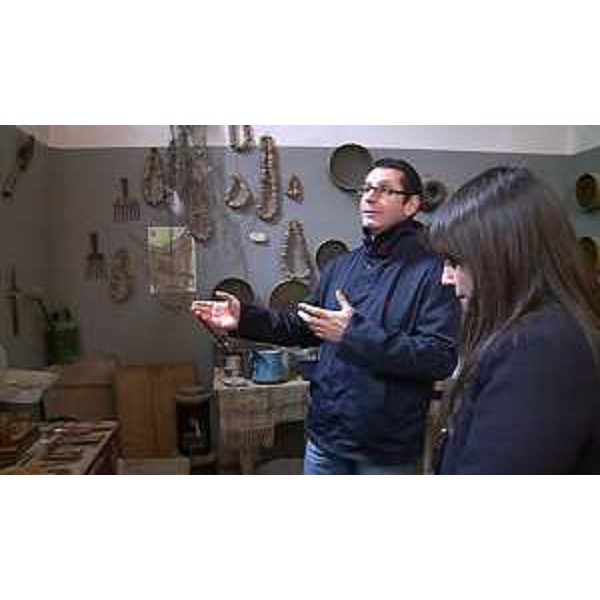 Massimiliano Lacota (Presidente Unione Istriani) accompagna Debora Serracchiani (Presidente Regione Friuli Venezia Giulia) nella visita al Museo Centro Raccolta Profughi (C.R.P.) - Padriciano (TS) 15/02/2016