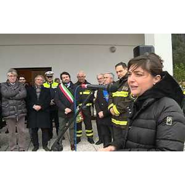 Debora Serracchiani (Presidente Regione Friuli Venezia Giulia) all'inaugurazione dei lavori di manutenzione straordinaria della Caserma dei Vigili del Fuoco - Tolmezzo 16/02/2016
