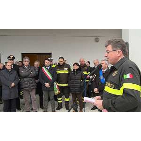 Vittorio Zappalorto (Prefetto Udine), Renzo Tondo (Consigliere regionale), Francesco Brollo (Sindaco Tolmezzo) e Debora Serracchiani (Presidente Regione Friuli Venezia Giulia) all'inaugurazione dei lavori di manutenzione straordinaria della Caserma dei Vigili del Fuoco - Tolmezzo 16/02/2016