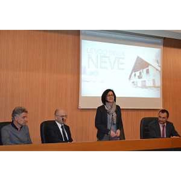 Sara Vito (Assessore regionale Ambiente ed Energia) alla presentazione del video documentario "Le voci della neve", nella sede della Comunità Montana della Carnia - Tolmezzo 16/02/2016