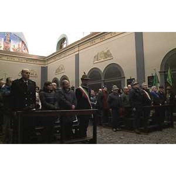 Debora Serracchiani (Presidente Regione Friuli Venezia Giulia) e Vittorio Zappalorto (Prefetto Udine) alla celebrazione del centenario della morte di Maria Plozner Mentil, portatrice carnica della Grande Guerra, nel Tempio Ossario di Timau - Paluzza (UD) 16/02/2016