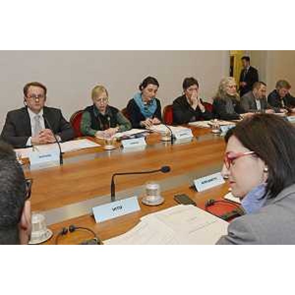 Klemen Potisek (Segretario di Stato Ministero Infrastrutture Slovenia), Ingrid Sergas (Console generale Repubblica di Slovenia a Trieste) e Sara Vito (Assessore regionale Ambiente ed Energia FVG) al Tavolo tecnico dedicato a "Trasporti, Ambiente, Energia e Pianificazione territoriale" del Comitato congiunto FVG-Slovenia - Trieste 17/02/2016