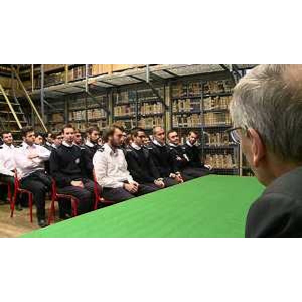 Stefano Beduschi (Presidente Accademia Nautica Adriatico) con allievi del corso dell'Istituto Tecnico Superiore (ITS) del Mare, attivo presso l'Istituto Nautico - Trieste 19/02/2016