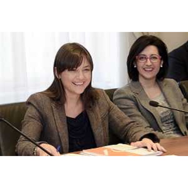 Debora Serracchiani (Presidente Regione Friuli Venezia Giulia) e Sara Vito (Assessore regionale Ambiente ed Energia) al Tavolo sulla Ferriera di Servola e sulla Crisi industriale complessa del Triestino - Trieste 19/02/2016