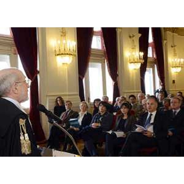 Maria Teresa Bassa Poropat (Presidente Provincia Trieste), Maria Rosaria Laganà (Prefetto Pordenone) e Debora Serracchiani (Presidente Regione Friuli Venezia Giulia) alla cerimonia inaugurale dell'anno giudiziario del Tribunale Amministrativo Regionale (TAR) del FVG durante l'intervento del presidente Umberto Zuballi - Trieste 19/02/2016