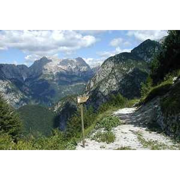 La Strada degli Alpini a Forcella Clautana nel Parco Naturale Regionale delle Dolomiti Friulane. Foto: Archivio del Corpo forestale regionale - Marco Pradella 