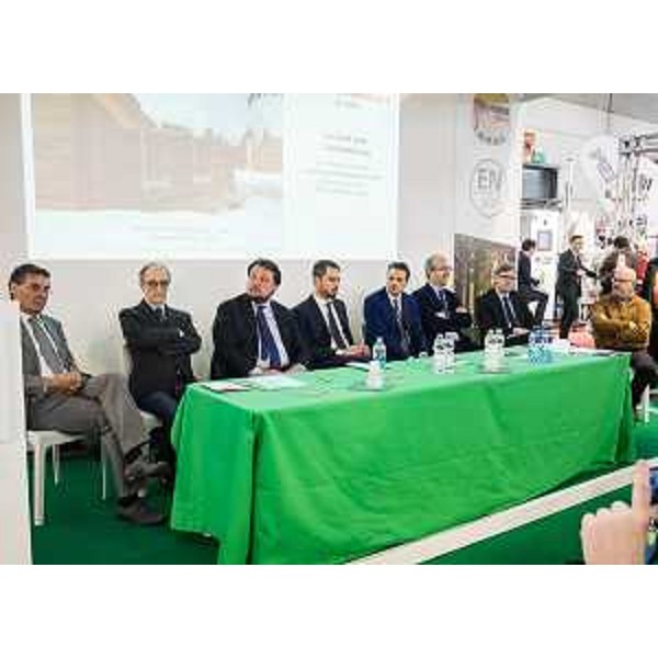 Paul Profanter (Provincia autonoma Bolzano), Enzo Valbonesi (Regione Emilia-Romagna), Gianni Fava (Regione Lombardia), Cristiano Shaurli (Regione FVG), Stefano Mai (Regione Liguria), Alberto Valmaggia (Regione Piemonte), Gianpaolo Bottacin (Regione Veneto) e Maurizio Zanin (Provincia autonoma Trento) al Tavolo per "L'accordo interregionale sul prelievo legnoso in ambito boschivo e sulla filiera legno" - Verona 26/02/2016