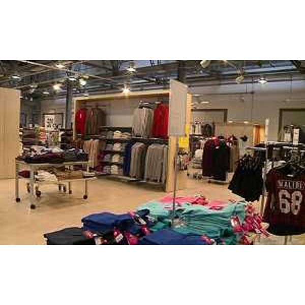 Punto vendita ex Bernardi rilevato dalla Erreci Negozi S.r.l. nel Centro commerciale Le Manifatture - Gemona del Friuli 03/03/2016