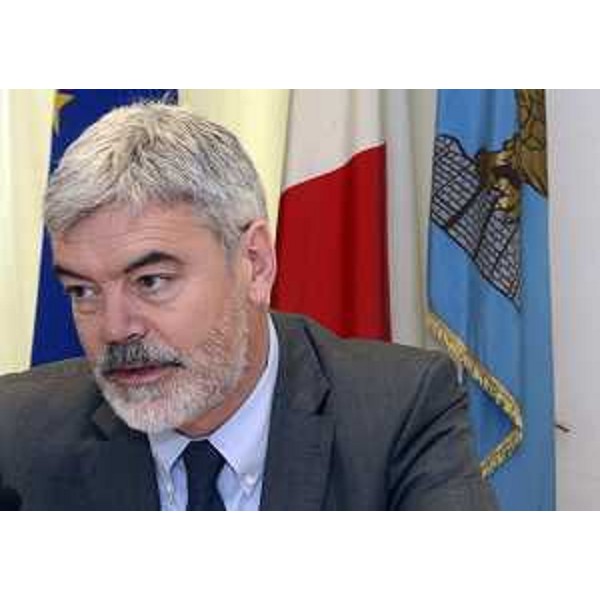 Paolo Panontin (Assessore regionale Autonomie locali e Coordinamento Riforme, Comparto unico, Sistemi informativi) alla conferenza stampa di presentazione delle nuove funzionalità della Piattaforma gestionale Ascot, nella sede della Regione FVG - Trieste 04/03/2016