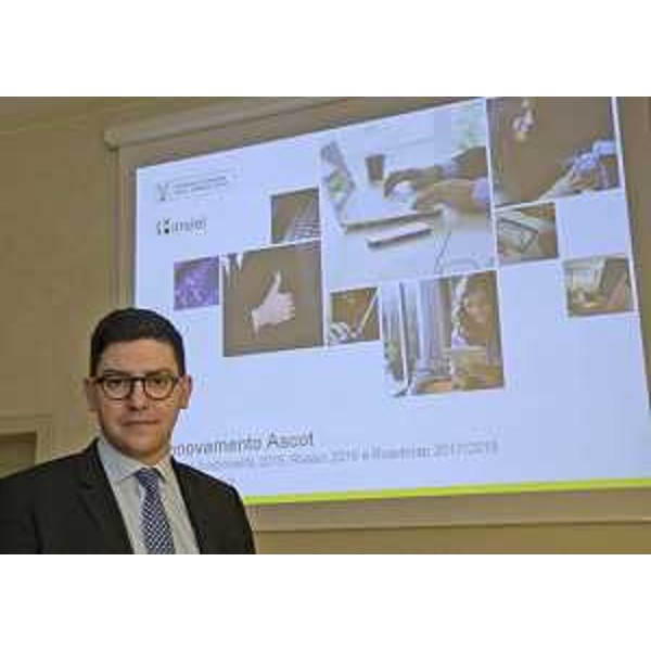Simone Puksic (Presidente Insiel S.p.A.) alla conferenza stampa di presentazione delle nuove funzionalità della Piattaforma gestionale Ascot, nella sede della Regione FVG - Trieste 04/03/2016
