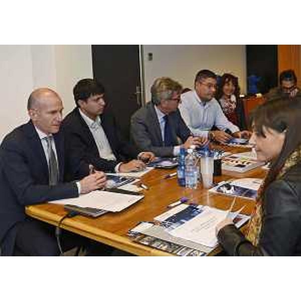 Massimiliano Iuvara (Direttore stabilimento Sertubi Jindal Saw Italia) e Debora Serracchiani (Presidente Regione Friuli Venezia Giulia) - Trieste 04/03/2016