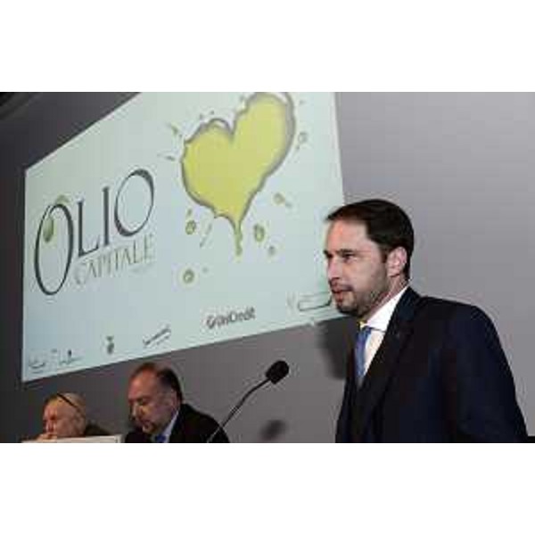 Cristiano Shaurli (Assessore regionale Risorse agricole e forestali) all'inaugurazione della decima edizione di Olio Capitale, in Stazione Marittima - Trieste 05/03/2016