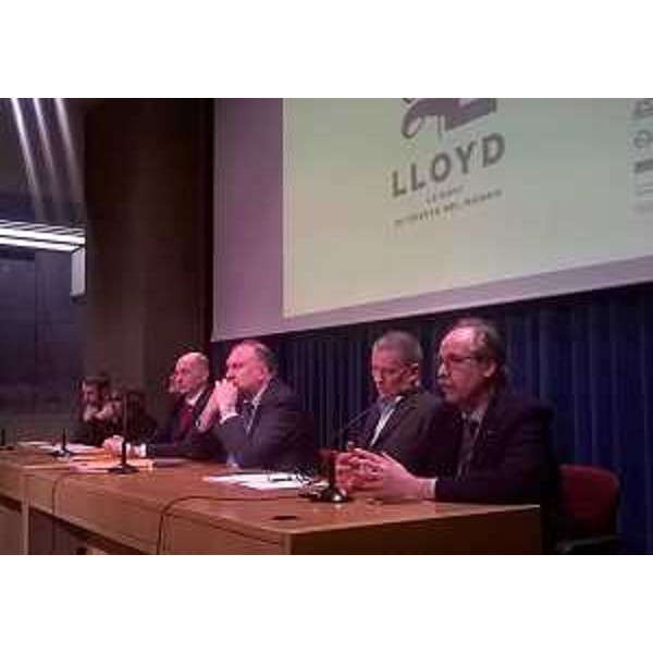 Maurizio Eliseo (Curatore mostra), Roberto Cosoloini (Sindaco Trieste), Paolo Tassinari (Assessore Cultura Comune Trieste) e Gianni Torrenti (Assessore regionale Cultura) alla conferenza stampa di presentazione della mostra "Lloyd, le navi di Trieste nel mondo", nell'Auditorium del Museo Revoltaella - Trieste 05/03/2016