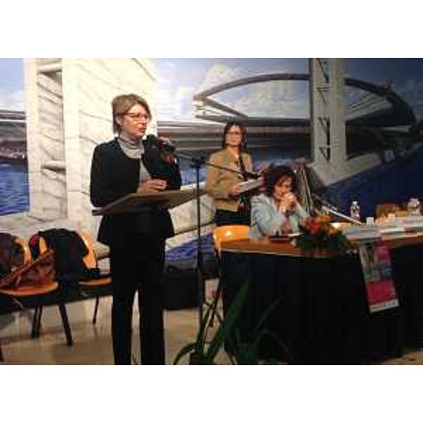 Maria Sandra Telesca (Assessore regionale Salute) al convegno "Endometriosi: sintomi e conseguenze" - Roveredo in Piano (PN) 05/03/2016