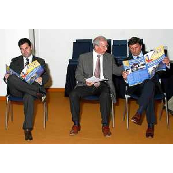 Franco Iacop (Assessore regionale per le relazioni internazionali, comunitarie e autonomie locali) e Emilio Felluga (Presidente Regionale del CONI) alla premiazione "Aquile dello Sport" 2005 tenutasi a Grado (Grado, 15/06/06)