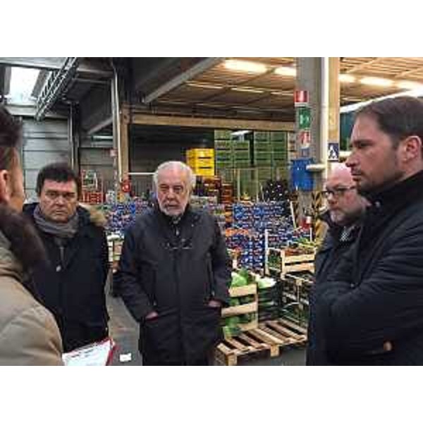 Agostino Maio (Capo Gabinetto Regione FVG), Ferdinando Milano e Andrea Sabot (Presidente e direttore Udine Mercati S.r.l.) e Cristiano Shaurli (Assessore regionale Risorse agricole e forestali) - Udine 09/03/2016