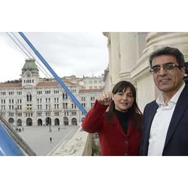 Debora Serracchiani (Presidente Regione Friuli Venezia Giulia) e Vahid Ahmadi (Viceministro Scienza, Ricerca e Trasferimento tecnologico Repubblica Islamica Iran) nella sede della Regione FVG in piazza Unità d'Italia - Trieste 11/03/2016