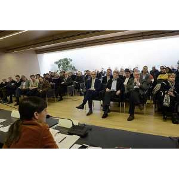 Debora Serracchiani (presidente Friuli Venezia Giulia) alla tavola rotonda "Le aggregazioni tra Comuni", organizzata dall'associazione "Gente e idee FVG" - Tavagnacco 12/03/2016