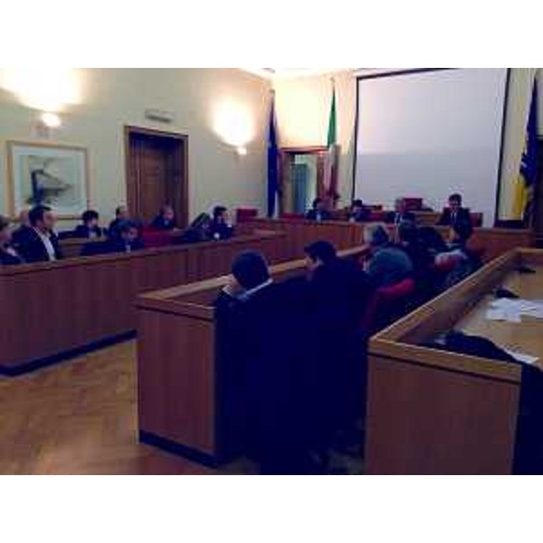 Vincenzo Martines (Presidente V Commissione Consiglio regionale), Debora Serracchiani (Presidente Regione Friuli Venezia Giulia), Paolo Panontin (Assessore regionale Autonomie locali), all'incontro con i sindaci UTI Agro Aquileiese - Cervignano del Friuli 15/03/2016