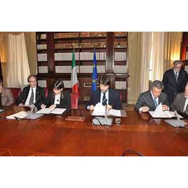 Gianni Torrenti (Assessore regionale Cultura), Debora Serracchiani (Presidente Regione Friuli Venezia Giulia), Dario Franceschini (Ministro Beni e Attività culturali e Turismo), Francesco Martines (Sindaco Palmanova) alla firma del Protocollo per la conservazione e la valorizzazione della Fortezza di Palmanova - Roma 16/03/2016