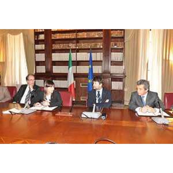Gianni Torrenti (Assessore regionale Cultura), Debora Serracchiani (Presidente Regione Friuli Venezia Giulia), Dario Franceschini (Ministro Beni e Attività culturali e Turismo), Francesco Martines (Sindaco Palmanova) alla firma del Protocollo per la conservazione e la valorizzazione della Fortezza di Palmanova - Roma 16/03/2016