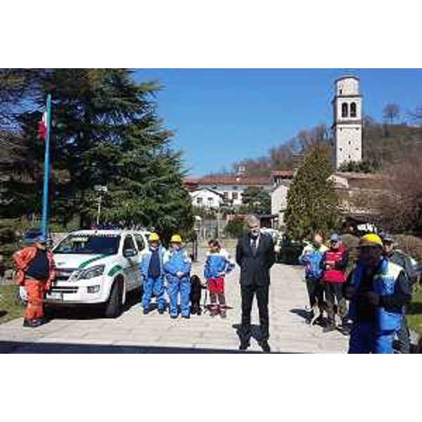 Paolo Panontin (Assessore regionale Protezione civile) all'esercitazione antisismica nella scuola elementare - Pinzano al Tagliamento 18/03/2016