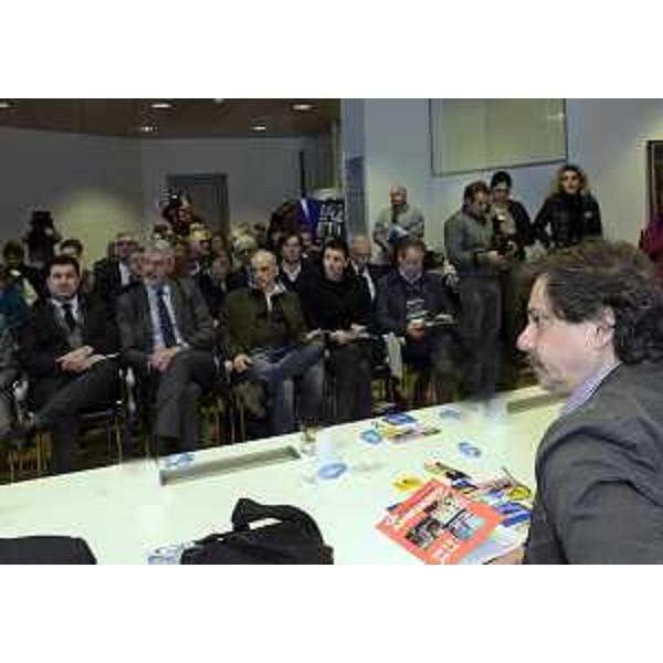 Franco Iacop (Presidente Consiglio regionale), Paolo Panontin (Assessore regionale Autonomie locali e Protezione civile) e Vincenzo Martines (Presidente V Commissione consiliare) alla presentazione della quarta edizione dell'UNESCO Cities Marathon (Cividale-Palmanova-Aquileia 28 marzo 2016) - Udine 21/03/2016