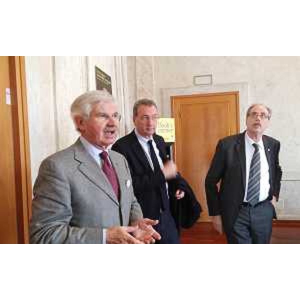 Giovanni Pavan (Presidente Fondazione Pordenonelegge.it), Sergio Bolzonello (Vicepresidente Regione FVG) e Gianni Torrenti (Assessore regionale Cultura) nella sede della Fondazione Pordenonelegge.it - Pordenone 21/03/2016