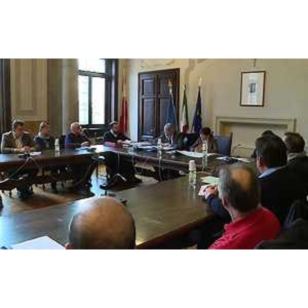 Debora Serracchiani (Presidente Regione Friuli Venezia Giulia) e Paolo Panontin (Assessore regionale Autonomie locali) incontrano i sindaci della costituenda Unione Territoriale Intercomunale (UTI) Canal del Ferro - Val Canale, nella Sala consiliare del Municipio - Pontebba 22/03/2016