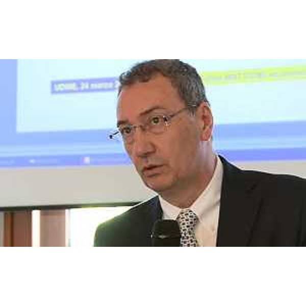 Sergio Bolzonello (Vicepresidente Regione FVG e assessore Attività produttive, Turismo e Cooperazione) all'incontro "Il Friuli negli anni tra il 2000 e il 2015. L'economia" organizzato dalla CISL di Udine, nel Salone d'onore del Municipio - Palmanova 24/03/2016